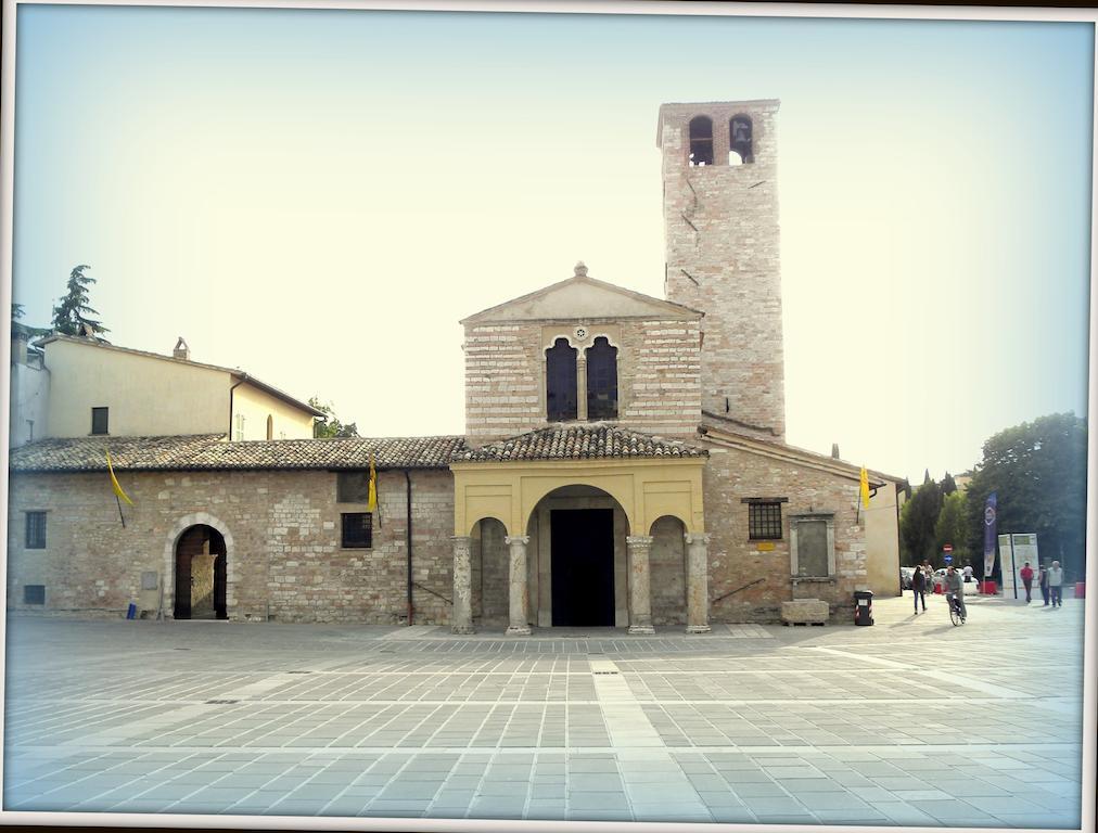 Residenza Mazzini フォリーニョ エクステリア 写真